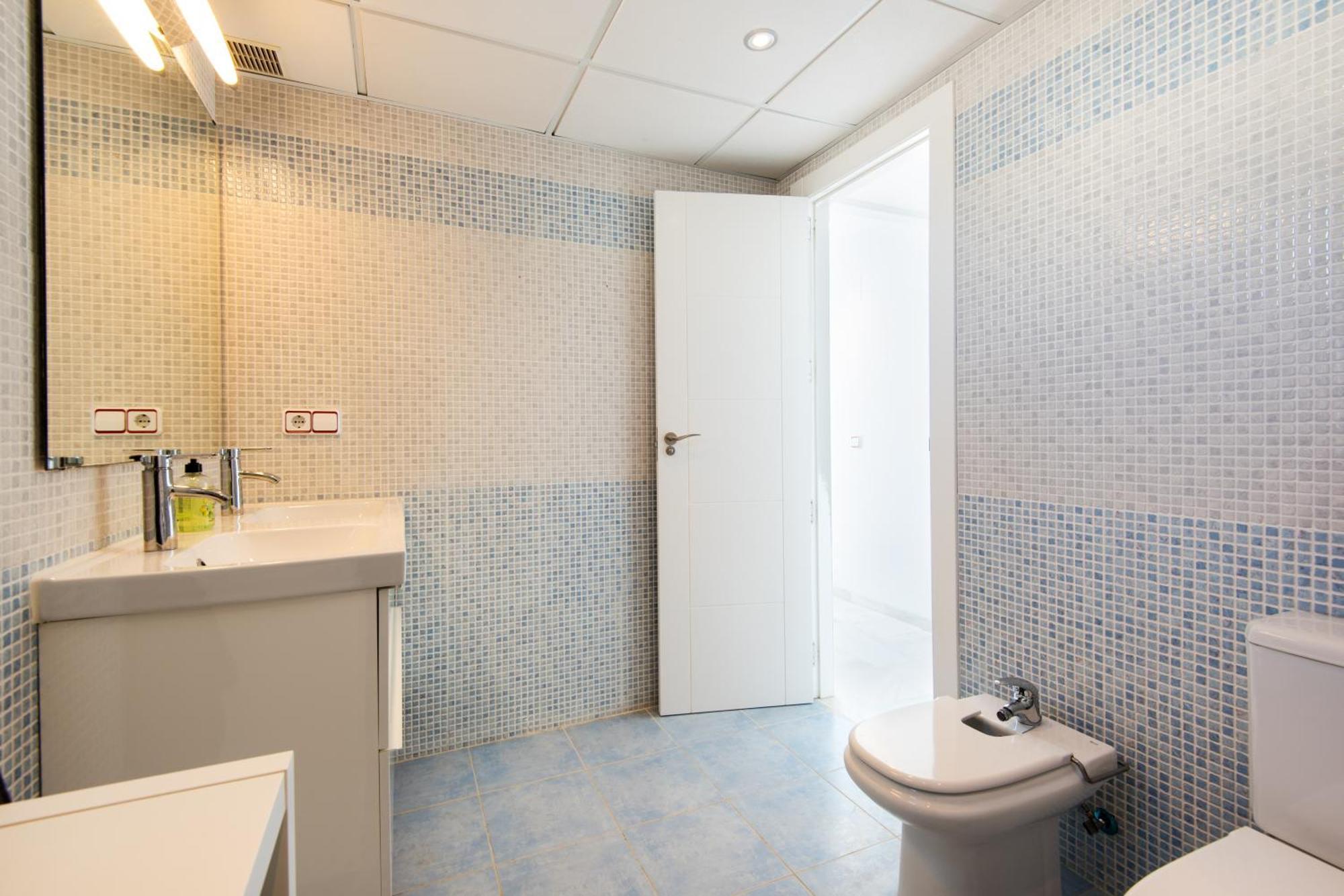 טורמולינוס Sea View And 350M To The Beach מראה חיצוני תמונה